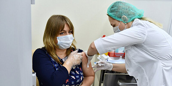 В Москве и Подмосковье объявили обязательную вакцинацию для работников в сфере услуг